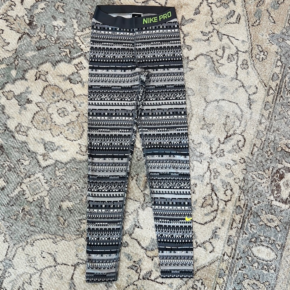 Nike Pro Women’s Leggings, S, Tribal Print, Neon Detailing